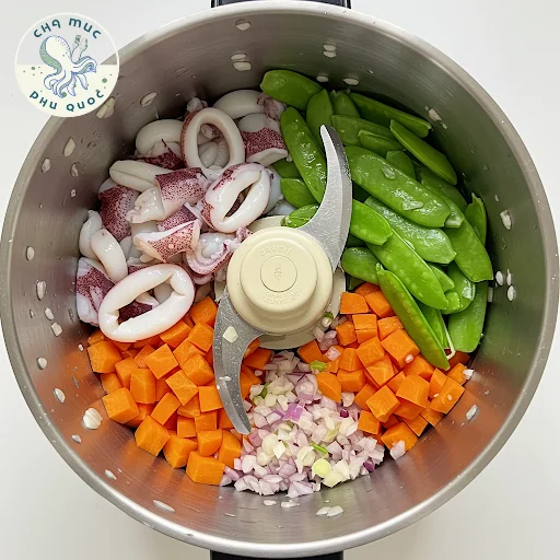 Cách làm chả mực rau củ cho bé ăn dặm dễ làm, giàu dinh dưỡng